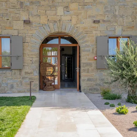 Villa Paradiso Distria With And Heated Pool *