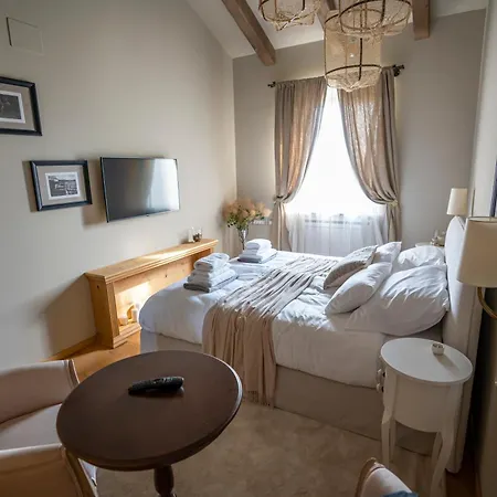 Paradiso Distria With And Heated Pool Kucibreg