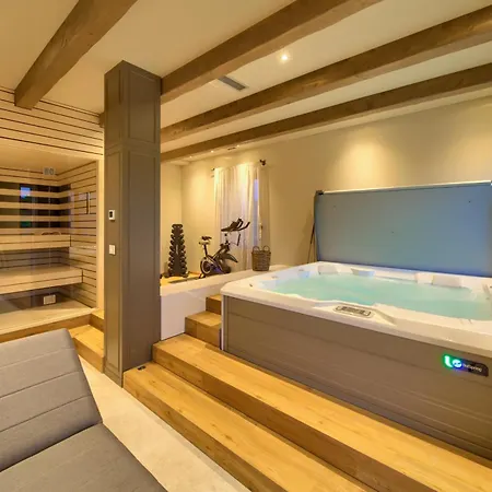 Βίλα Paradiso Distria With And Heated Pool *