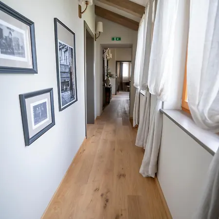 Villa Paradiso Distria With And Heated Pool