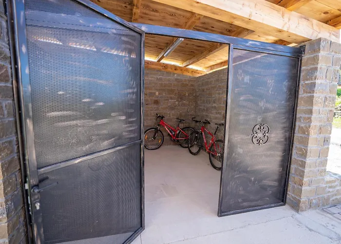 빌라 Paradiso Distria With And Heated Pool Kucibreg