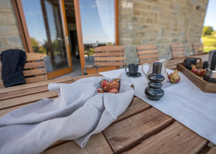 Paradiso Distria With And Heated Pool *