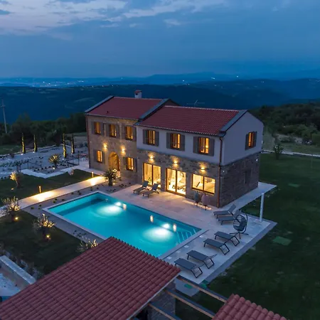 Paradiso Distria With And Heated Pool * Kucibreg