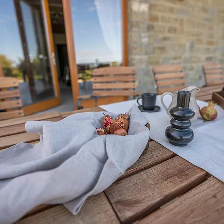 Paradiso Distria With And Heated Pool *