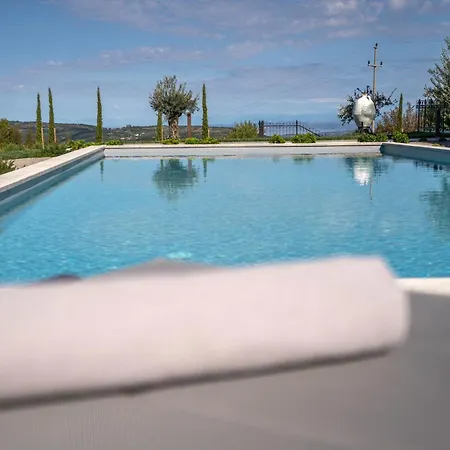 Вилла Paradiso Distria With And Heated Pool *