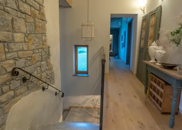 Paradiso Distria With And Heated Pool Villa Kucibreg